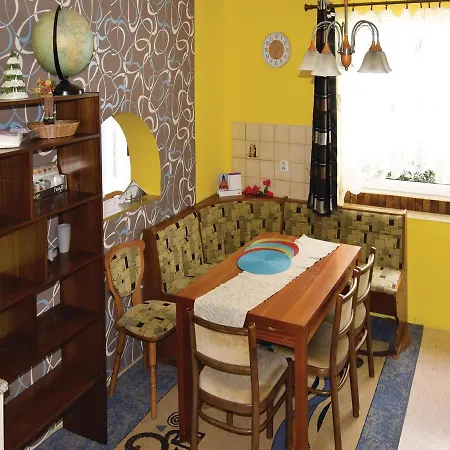 Vakantiehuis Four Bedroom Holiday In Stožec