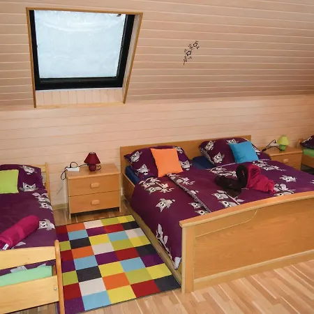 Four Bedroom Holiday In Vakantiehuis Stožec