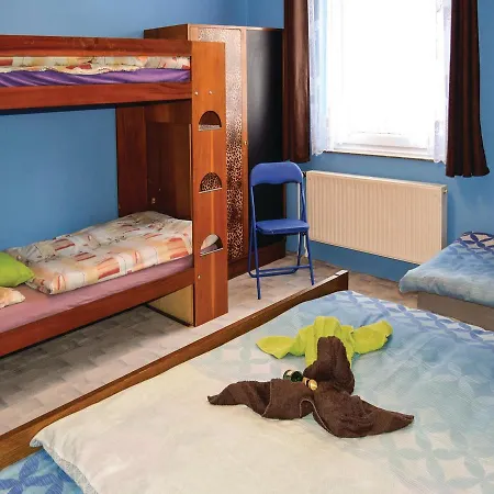 Four Bedroom Holiday In Vakantiehuis Stožec