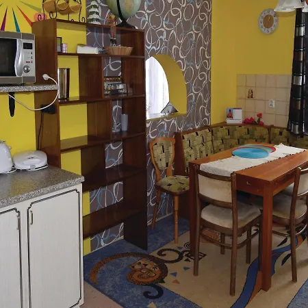 Four Bedroom Holiday In Vakantiehuis *